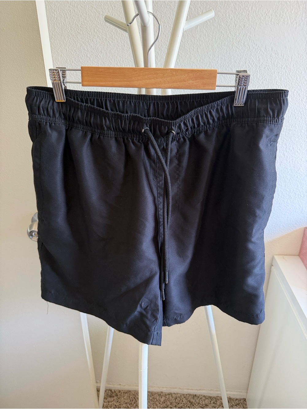 Amazon Essentials Black Men's Swim Trunks with Drawstring Waist